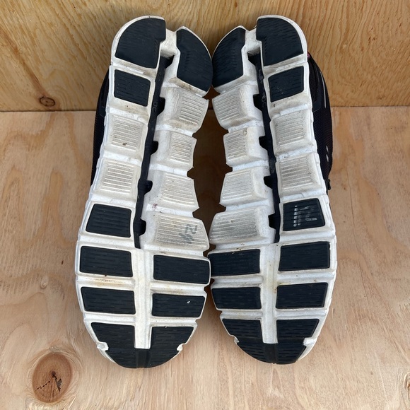 Women’s On Cloud 5 Running Shoes size 8 - Picture 7 of 10